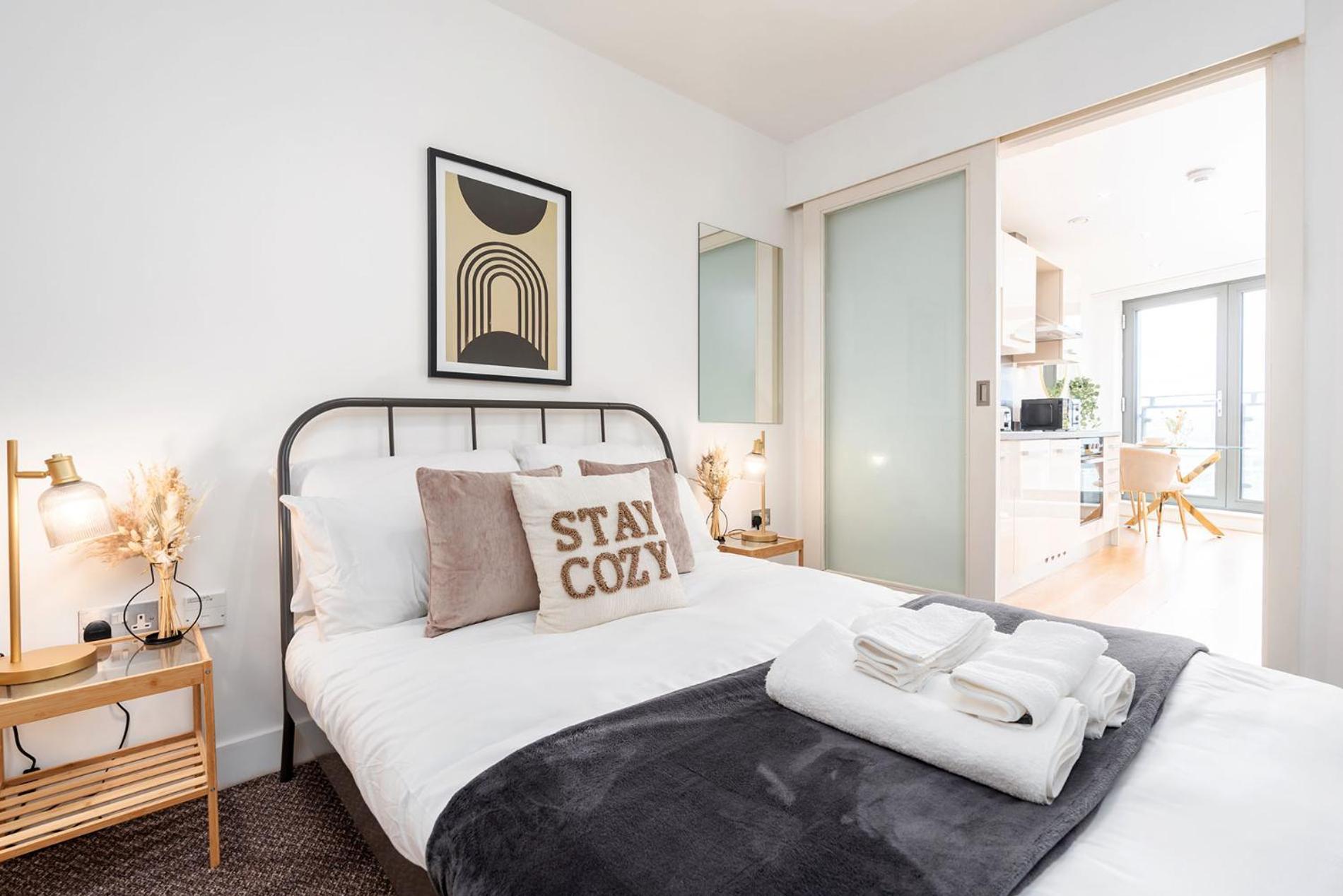 Exclusive Apartment - City Centre - Free Parking -Wifi Netflix- Juliet Balcony ليدز المظهر الخارجي الصورة